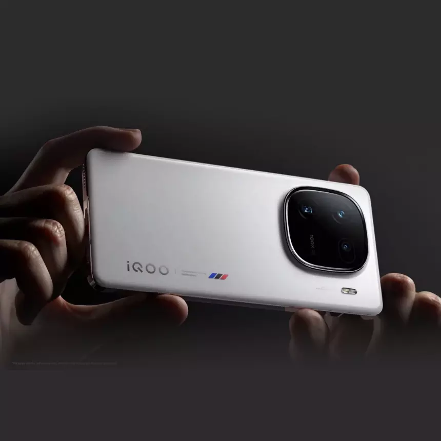 vivo iQOO 12